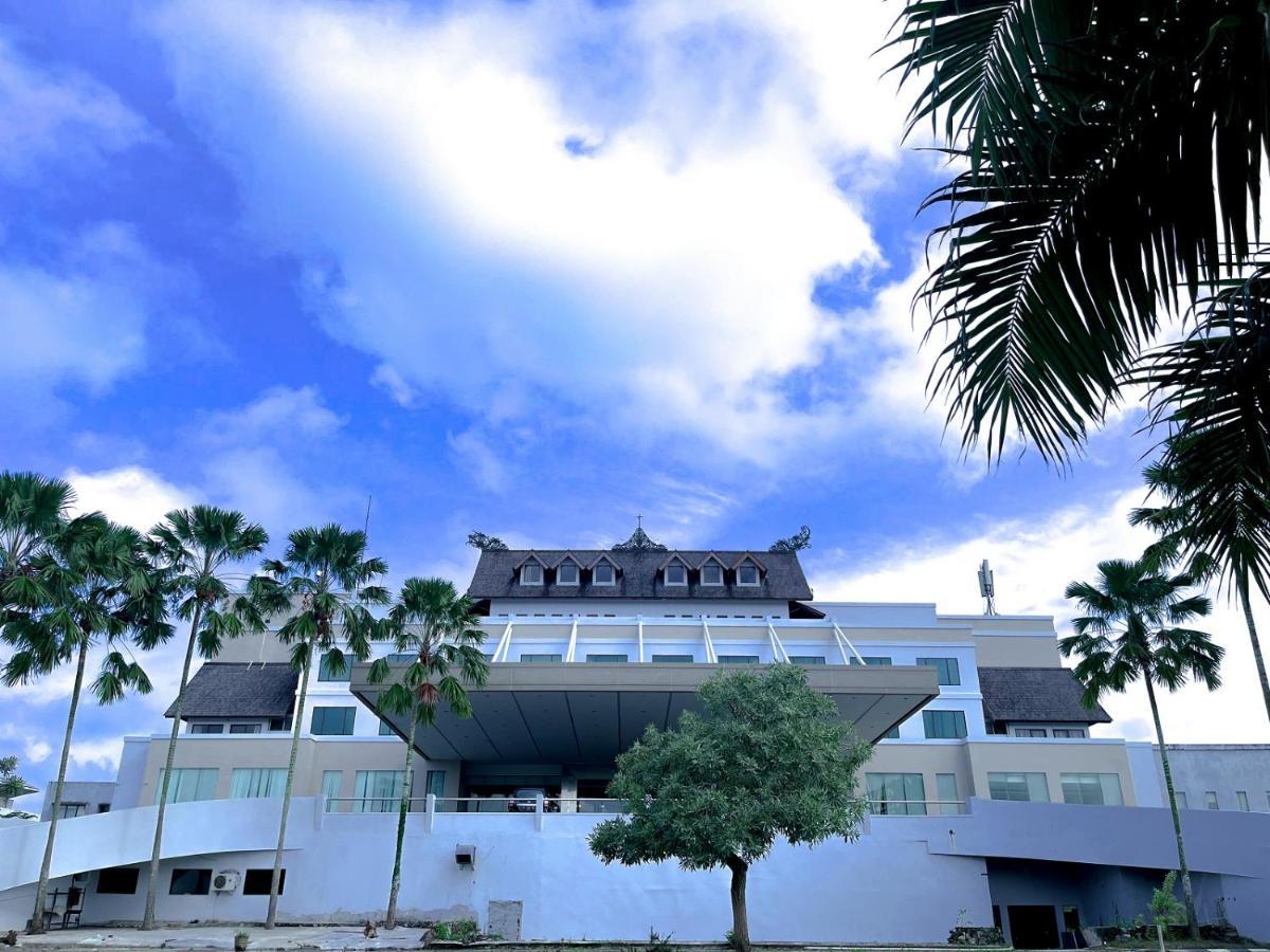 Hotel Horison Ultima Bandara Balikpapan à Sepinggang Kecil Extérieur photo
